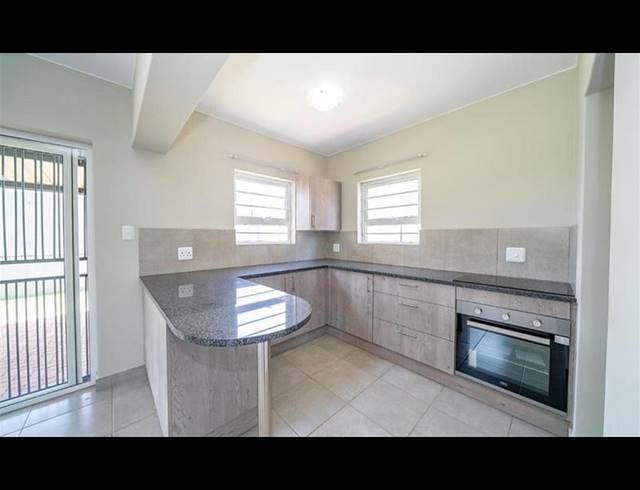 2 BEDROOM HOUSE FOR SALE IN PARKDENE